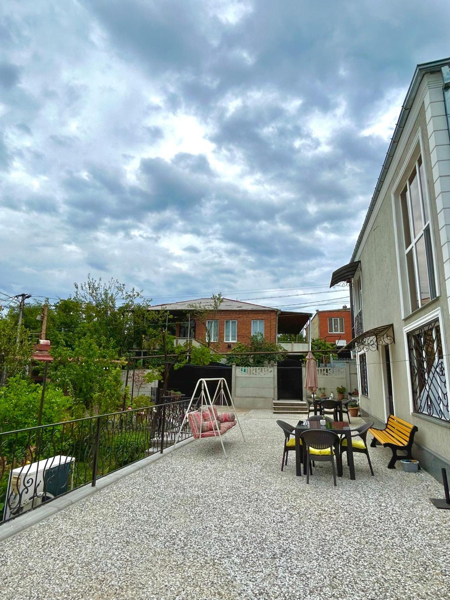 Gold Guest House Kutaisi Dış mekan fotoğraf